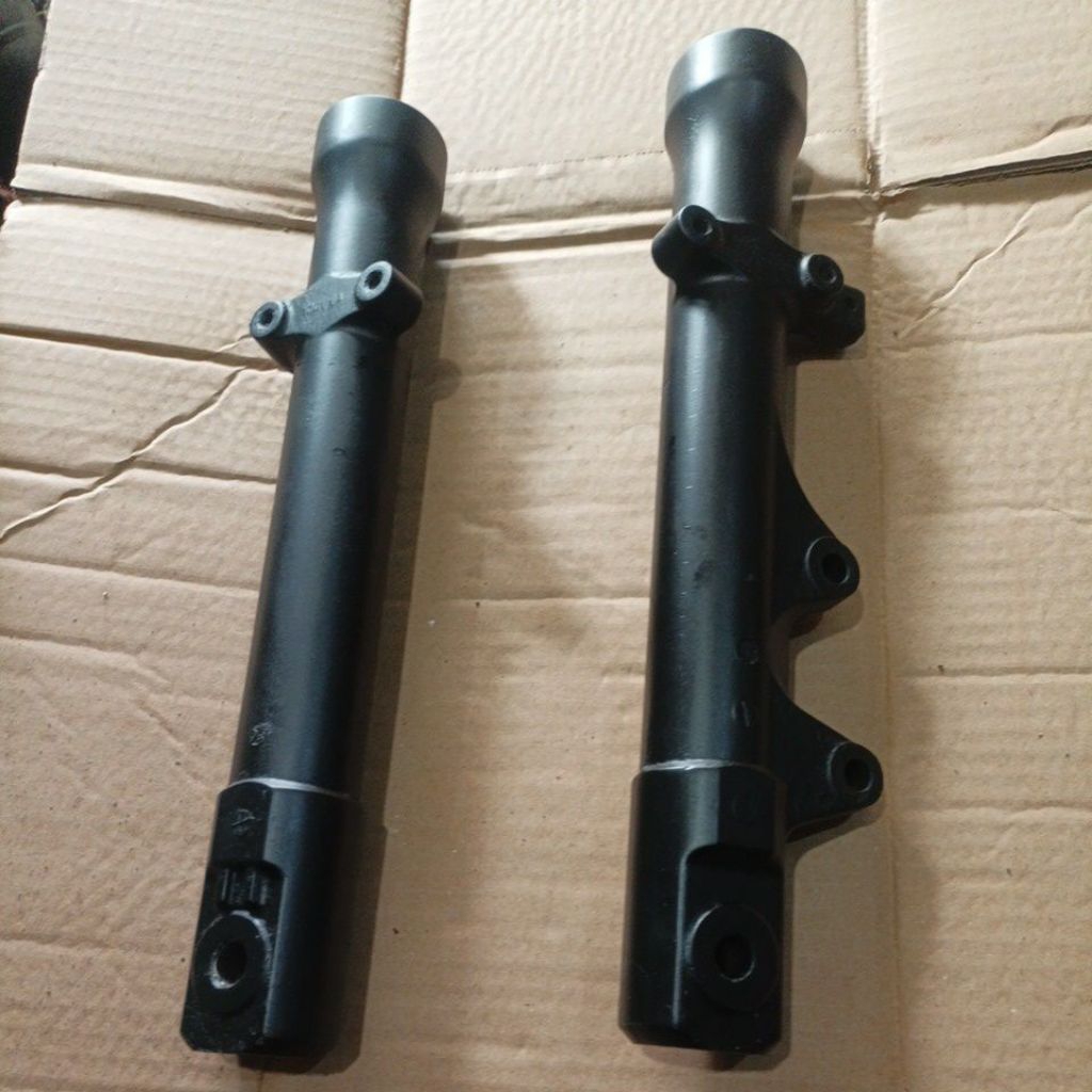 botom sok depan vixion old(asli original)  second 1set kiri dan kanan