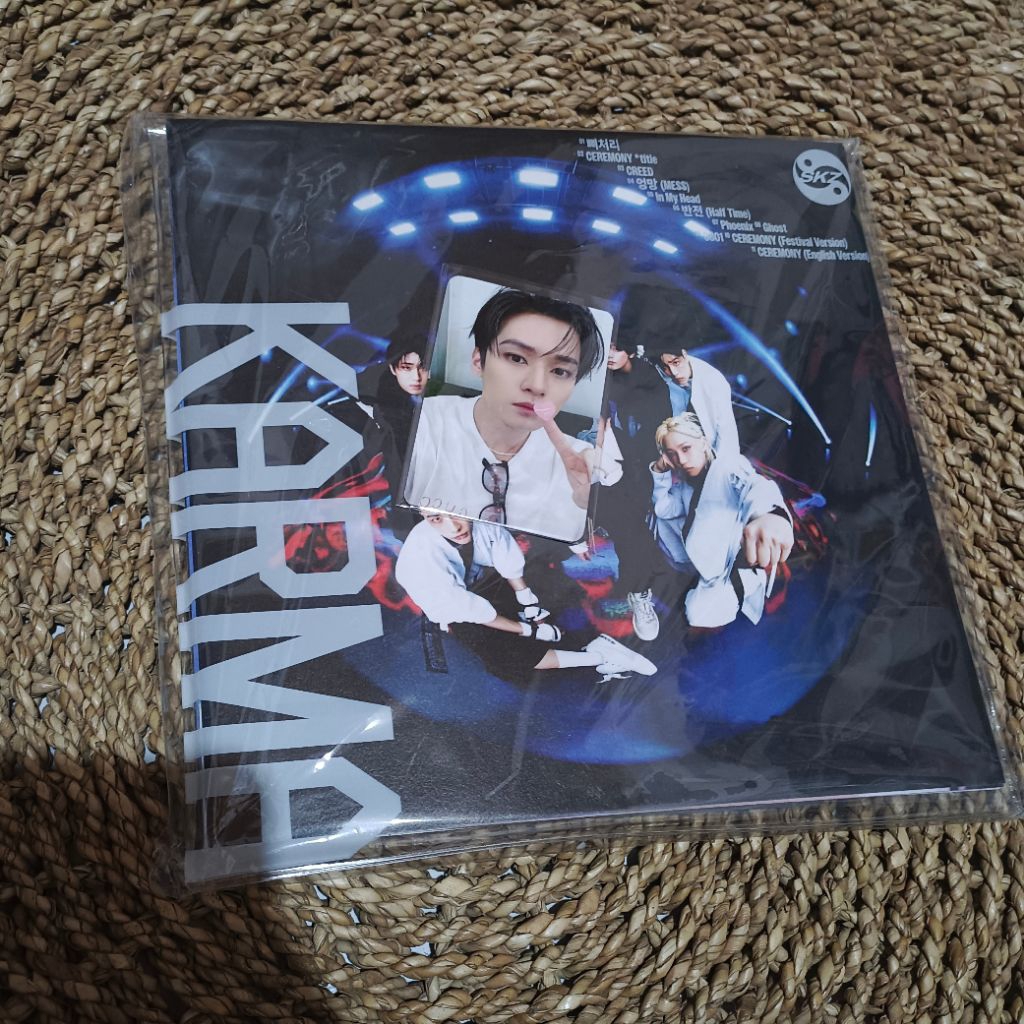 [READY STOCK] STRAY KIDS ALBUM KARMA LIMITED VER SOUNDWAVE KR POB LEE KNOW