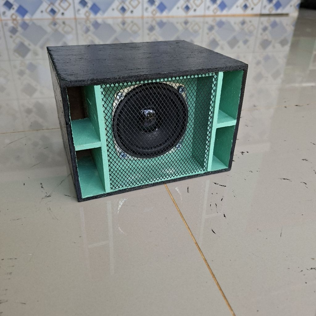 BOX PLUS SPEAKER 3 INC