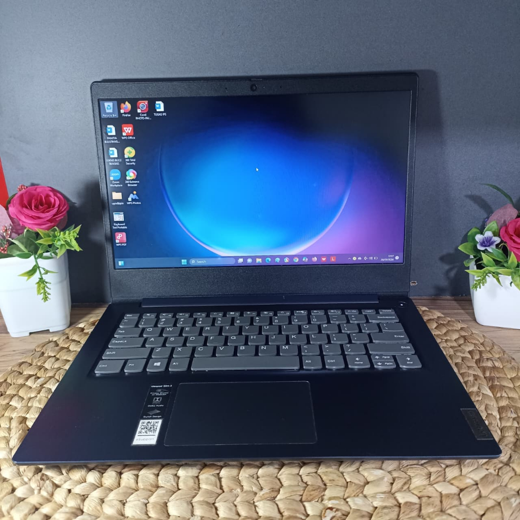 LAPTOP LENOVO IDEAPAD SLIM 3 14ADA05 SECOND AMD ATHLON 3020E  RAM 4 GB DDR4  SSD 256 GB  AMD RADEON 