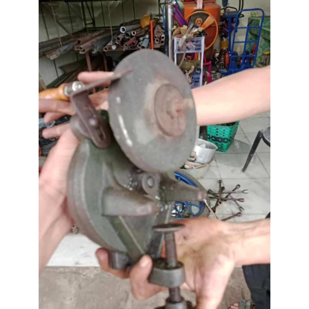 gerinda manual/gerinda lawas antik