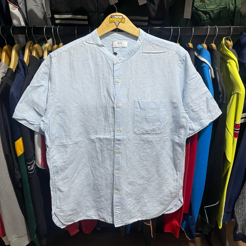 Kemeja Uniqlo Sanghai