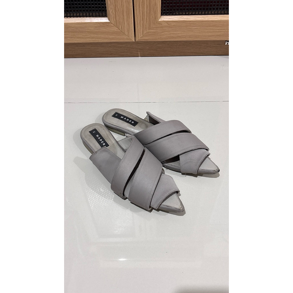 Preloved Mader Croissant Mules