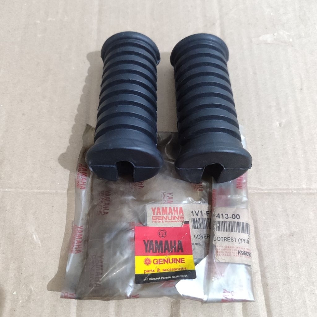 karet barstep foot step footstep footrest foot rest depan yamaha RX100 RX125 RXK RXS RX special RX-s