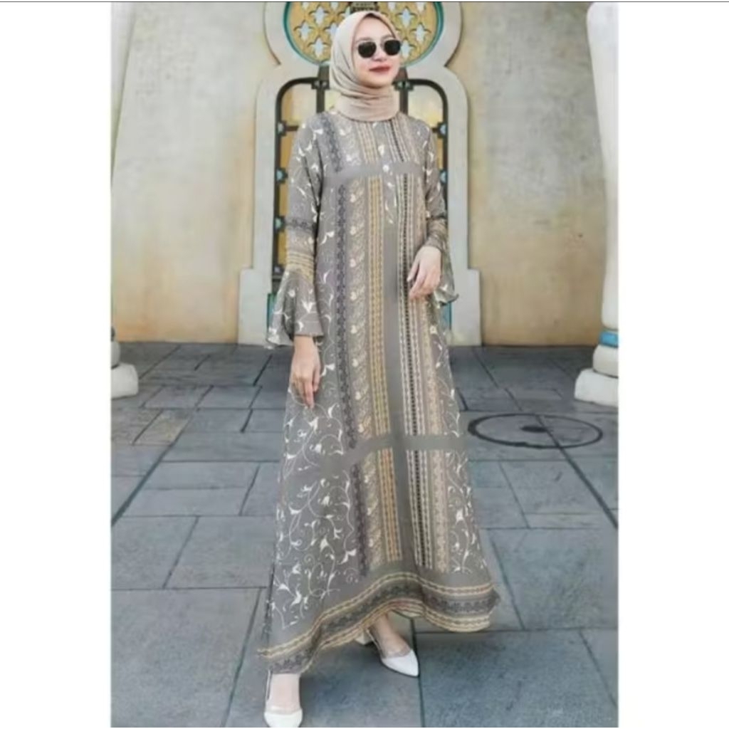 Granada Dress Pistachio M by Kienka