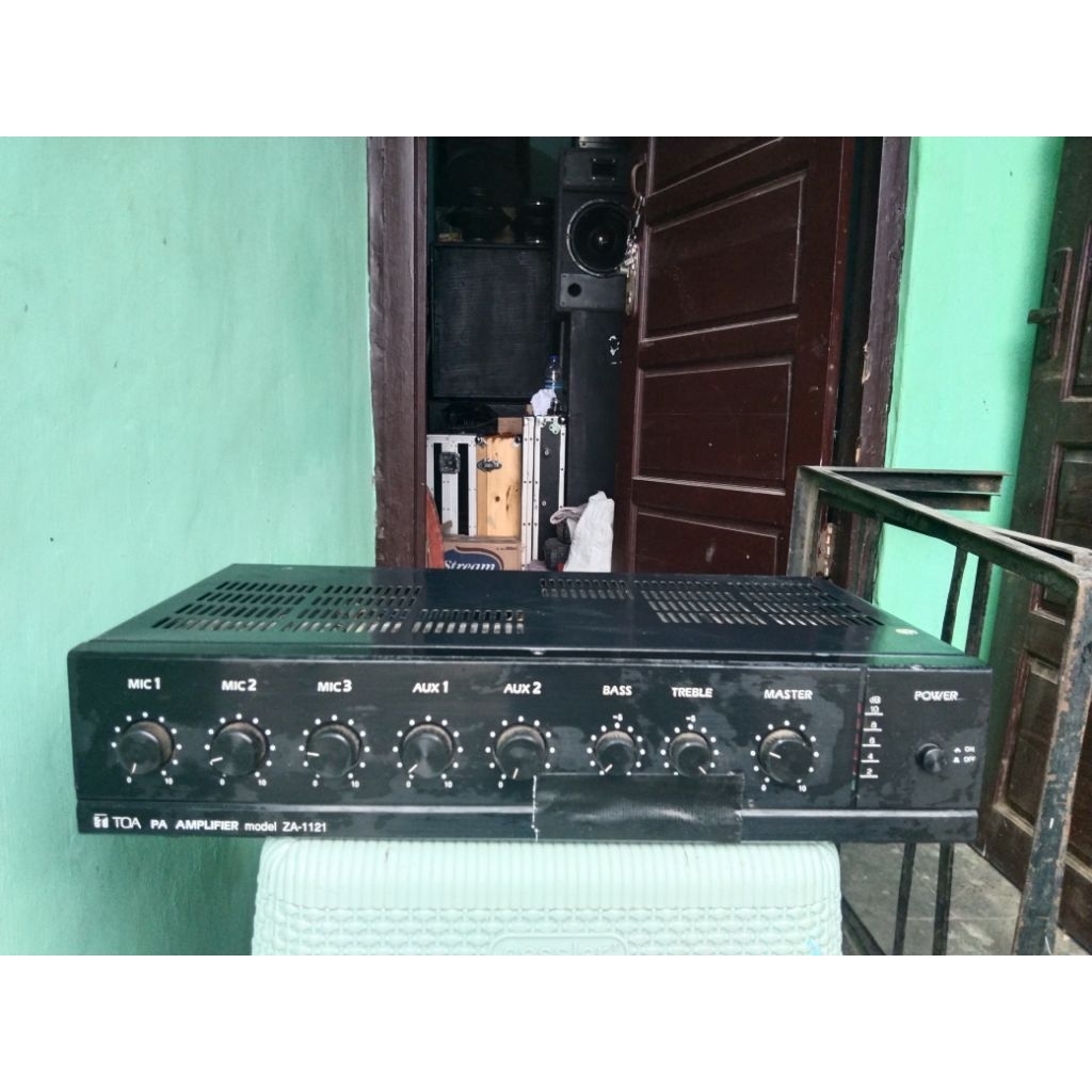 Amplifier TOA ZA-1121 bekas normal