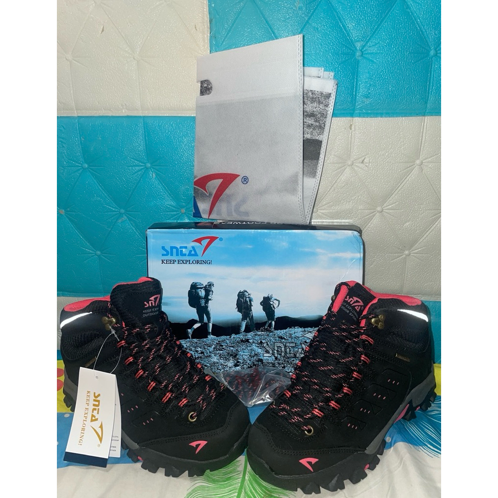 sepatu hiking, sepatu gunung Merk SNTA
