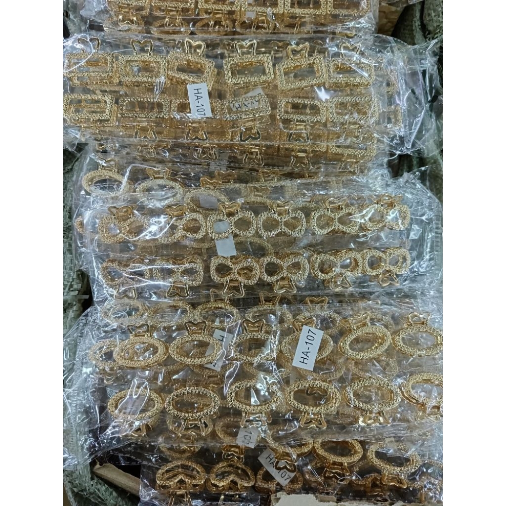 JEPITAN RAMBUT MODEL BES POLOS BESAR