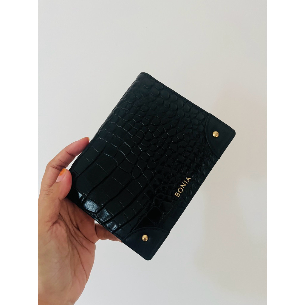 Preloved dompet bonia black
