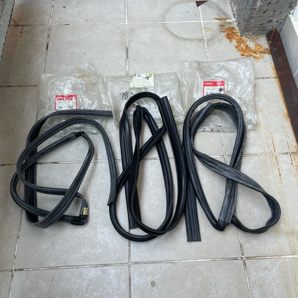 KARET RUN CHANNEL / JALUR KACA DEPAN BELAKANG HONDA CITY TYPE Z / CIVIC LX / GRAND CIVIC ORIGINAL HO