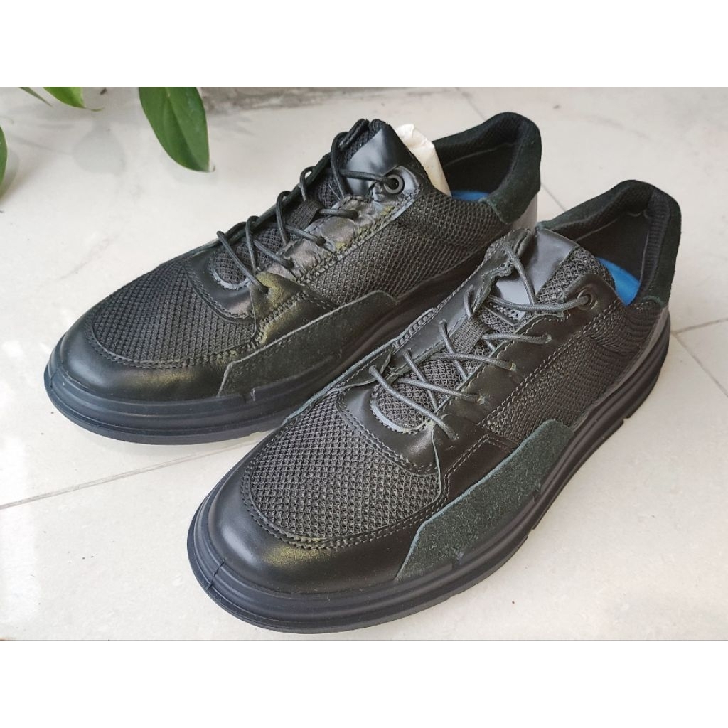 sepatu ecco employee shoe