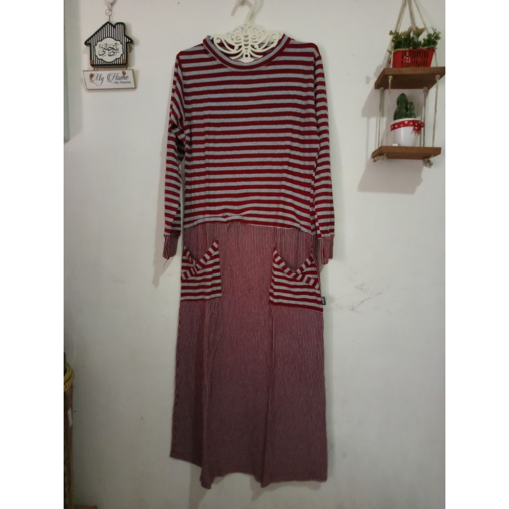 prelove baju gamis bahan kaos adem garis2 merah