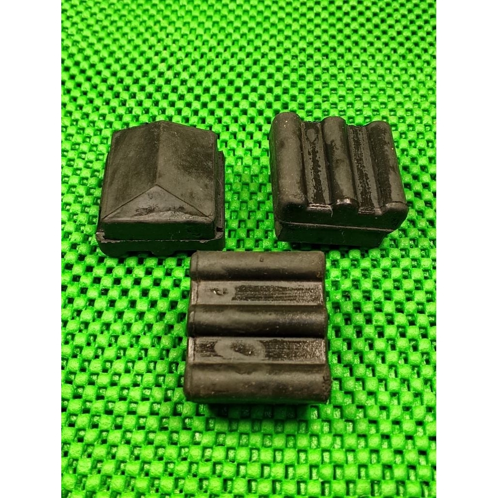 KARET GANTUNGAN MESIN VARIO 125/150 KARET BRAKET BANTALAN MESIN VARIO 125/150 VARIO