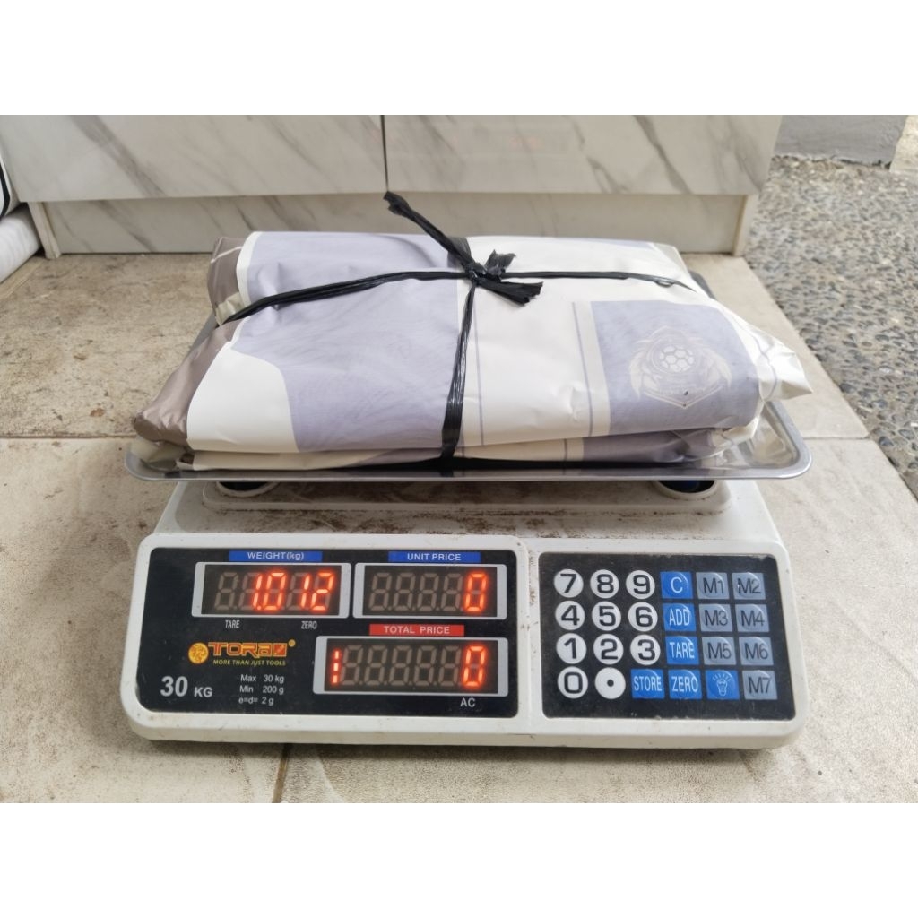 1 kg kertas bekas sablon untuk alas ubi dan multifungsi lainnya