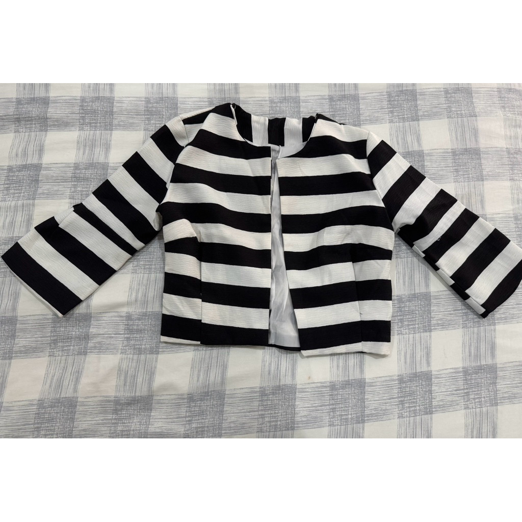 blazer wanita garis garis preloved