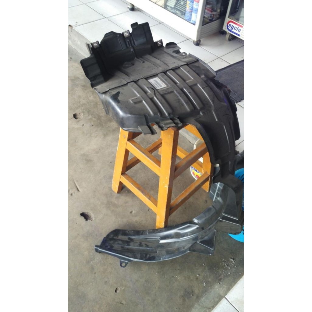 Liner Fender / Spakbor Depan Avanza Type S Original