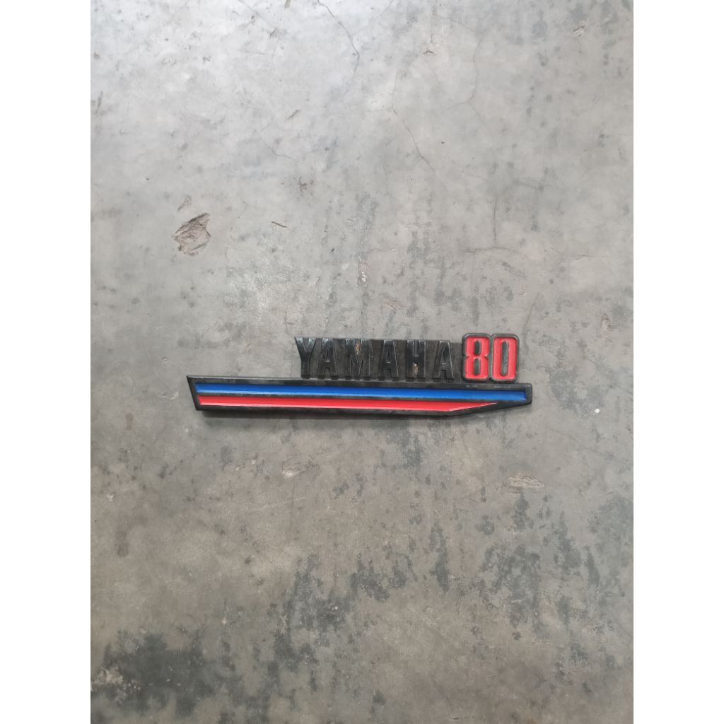 Emblem body belakang Yamaha V80 original