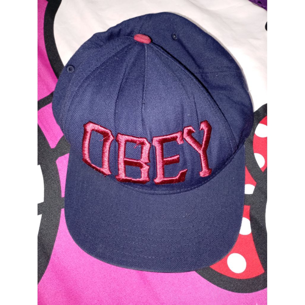 topi obey