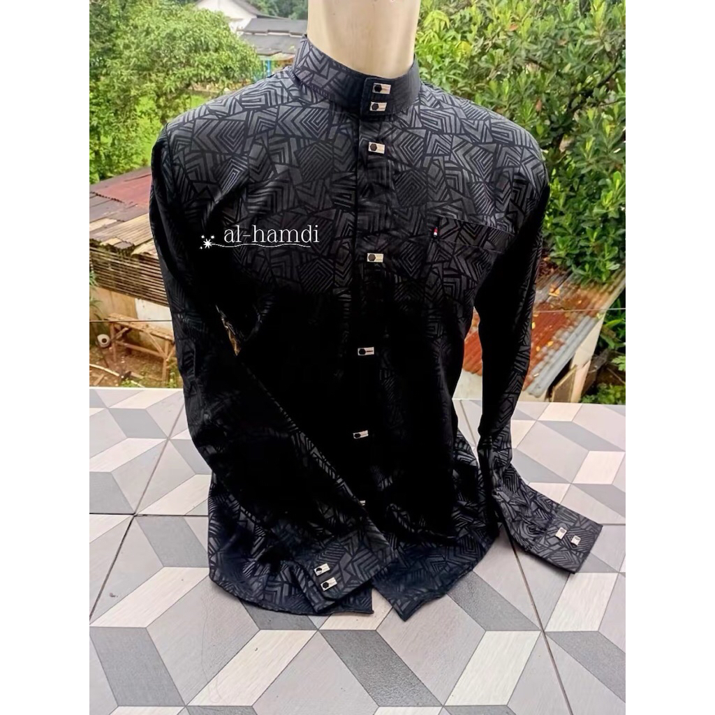 KOKO SULTAN BAHAN EMBOSS