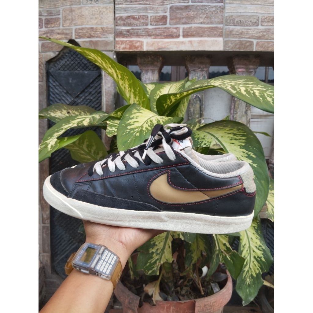 NIKE BLAZZER LOW 77