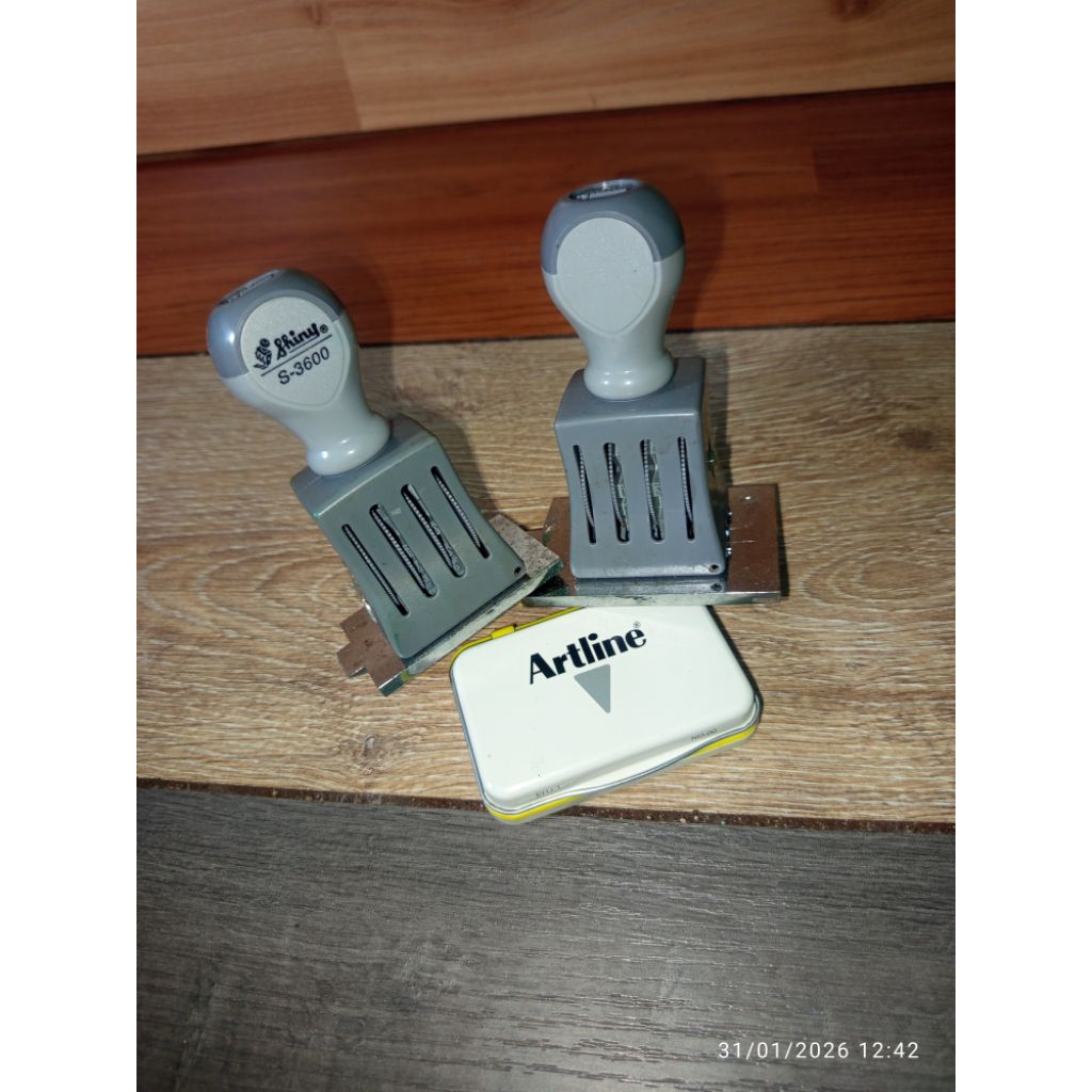 stempel tanggal Shiny S-3600