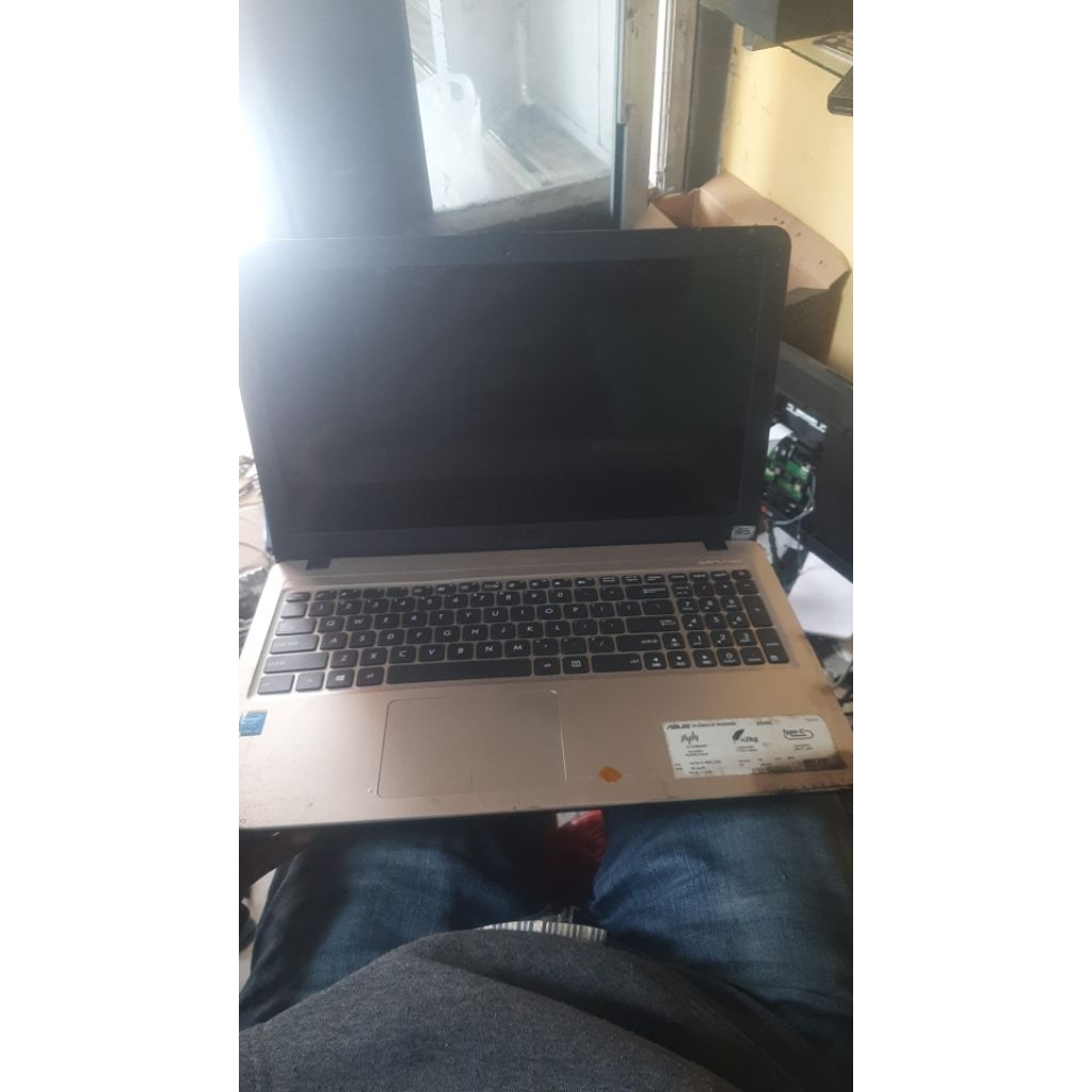Laptop Asuz x540L core i3 gen 5