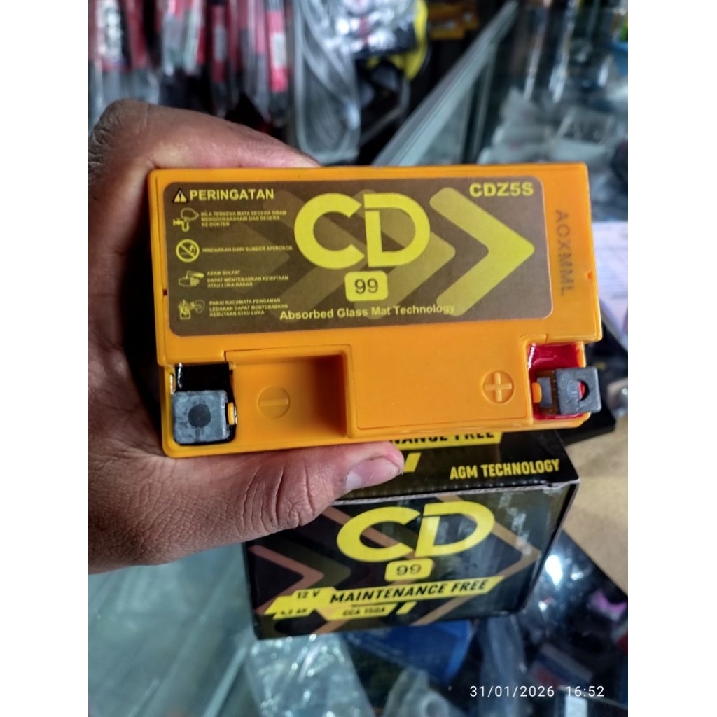 AKI KERING FULL KERING ACCU BATTERAI BATERAI BATREI 5 AMPER 12 VOLT  MEREK CD GTZ5S CDZ5 KUNING UNTU