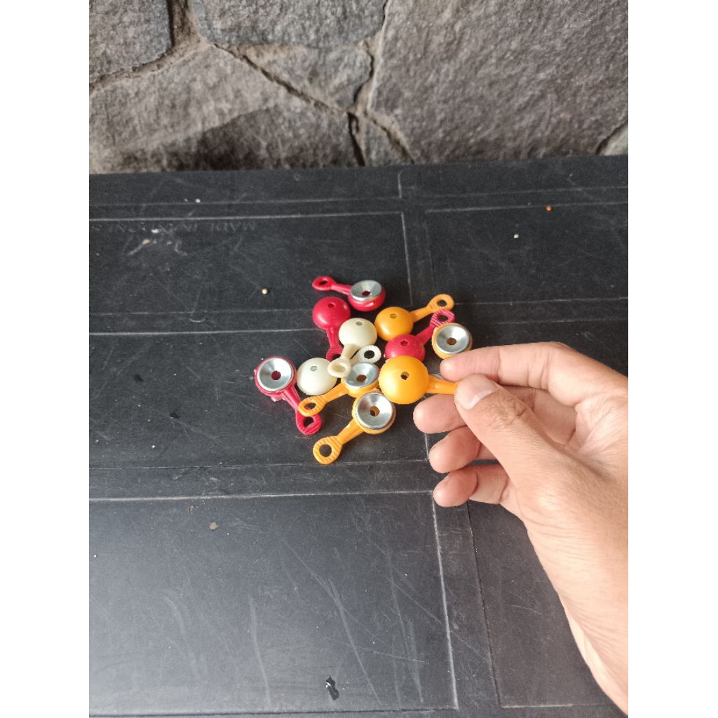 Pluit burung pluit priwitan panggilan untuk pejinak latihan hewan burung kicauan