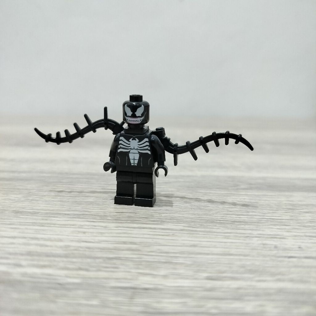 lego minifigure Marvel super heroes venom
