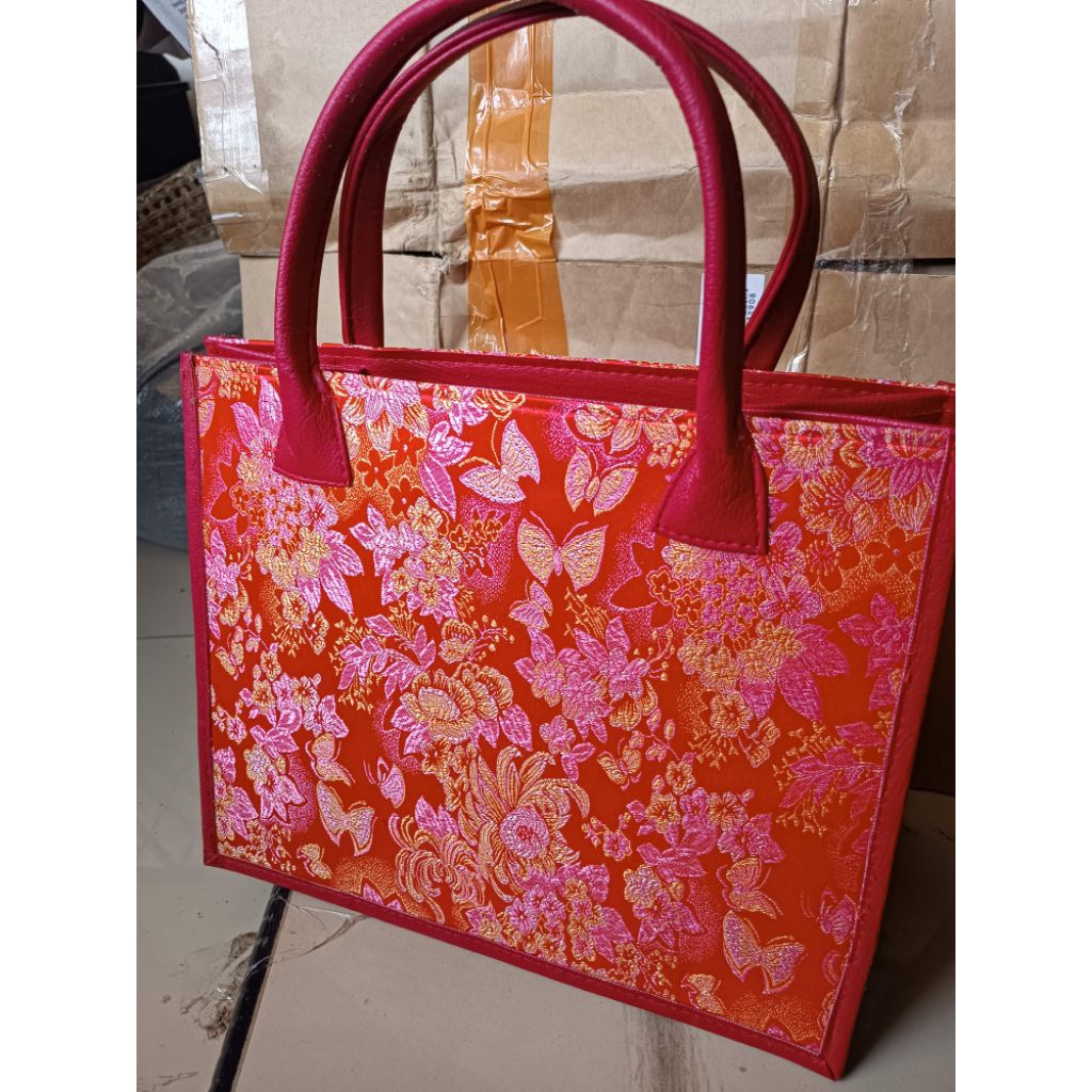 (30×10×Tinggi 25) Tas Hampers Jinjing Imlek Full kain
