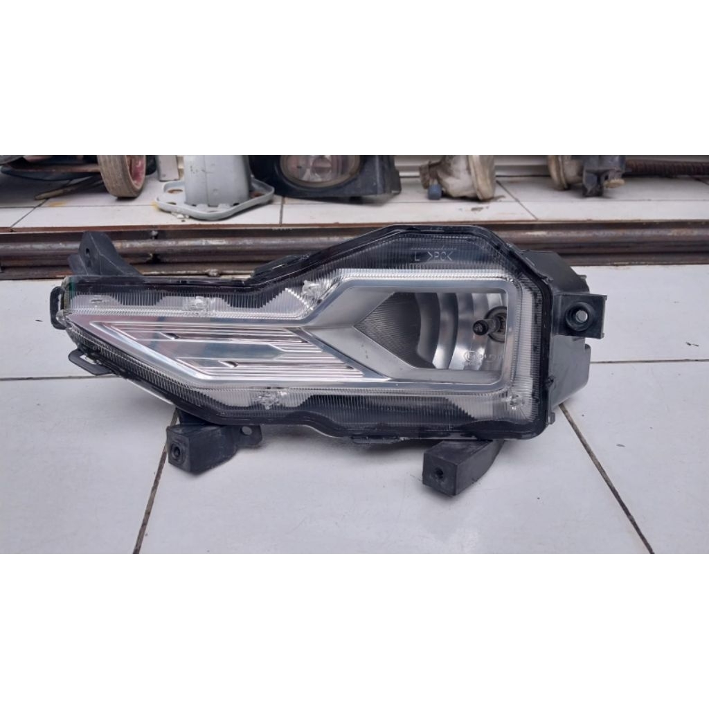Lampu Kabut/Foglamp WULING ALMAZ