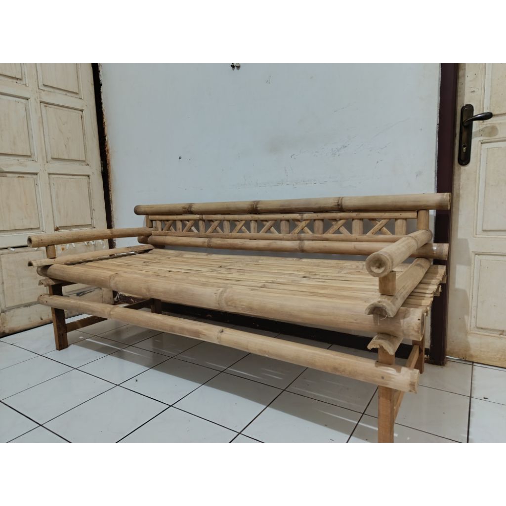 bangku bambu/lincak bambu adem