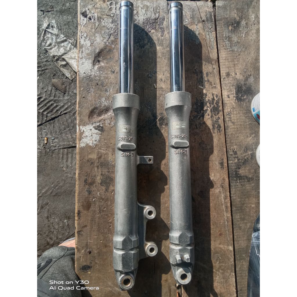 Tabung shock depan suzuki skydrive 1 pasang (second berkualitas tinggi original pnp spin 125)