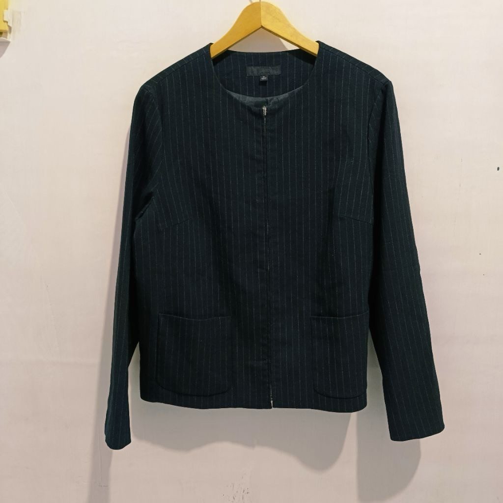 [Preloved] Blazer Uniqlo