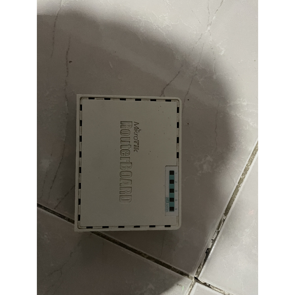 Mikrotik RB750 Gr3 Kondisi Seken Adaptor