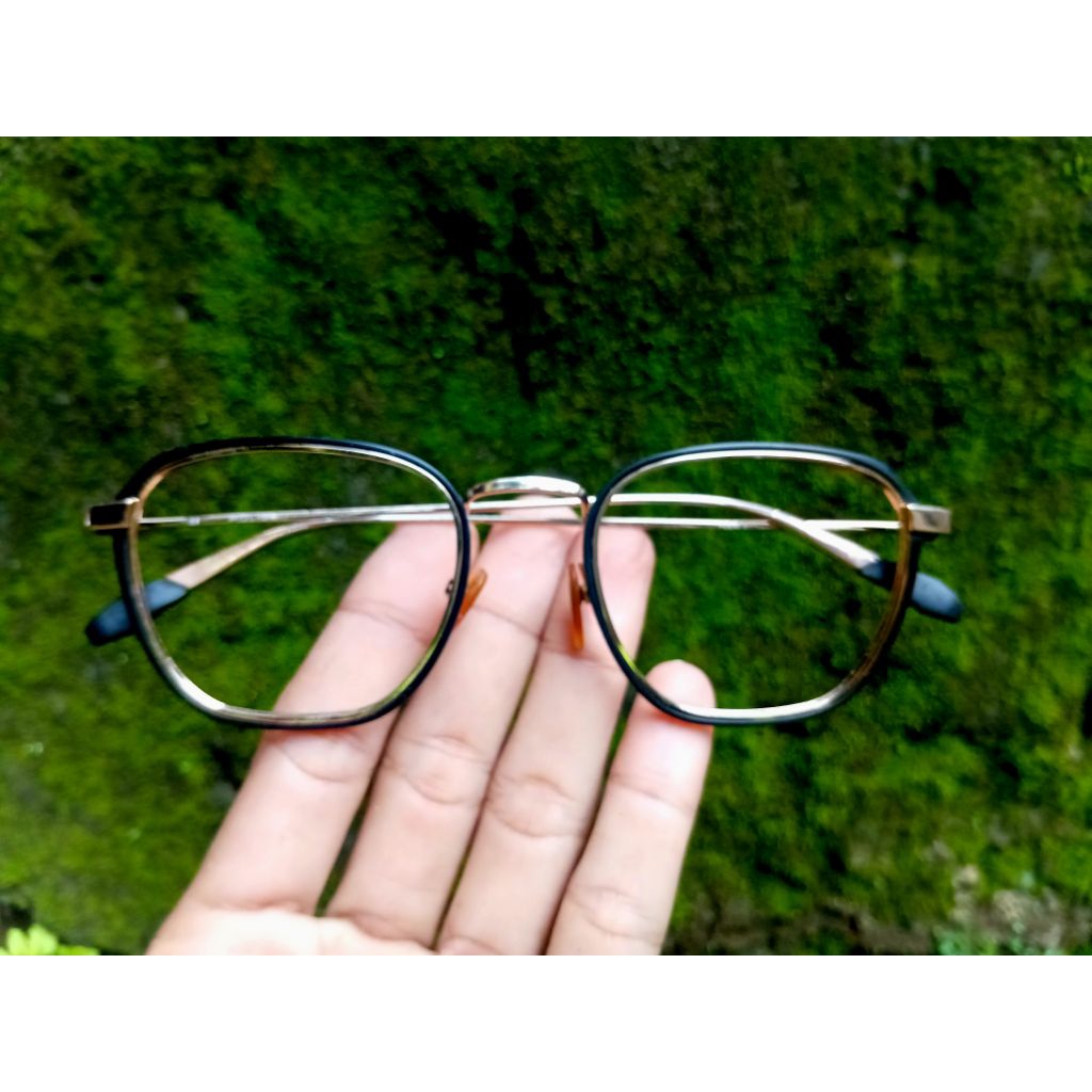 kacamata second original POLICE FLOAT3 kondisi 90% mulus