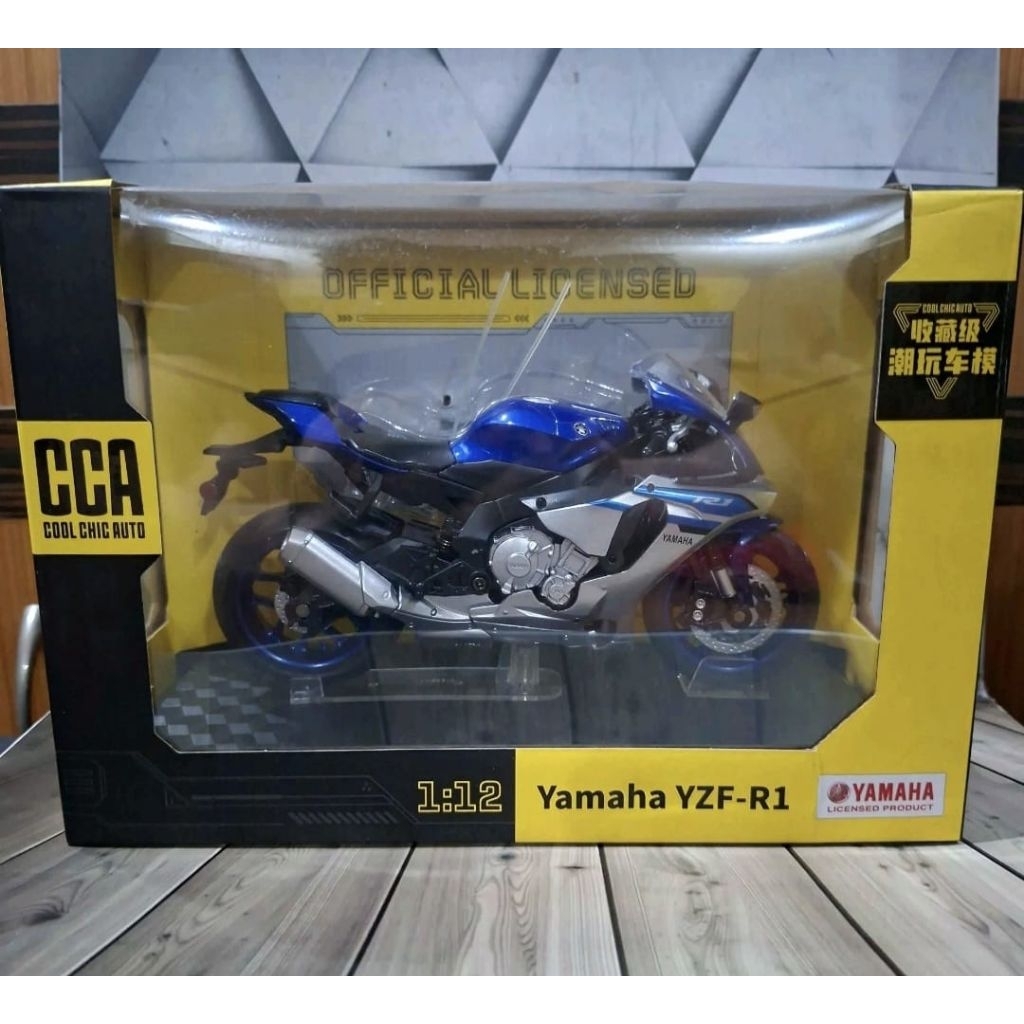 diecast 1/12 CCA yamaha YZF-R1 blue