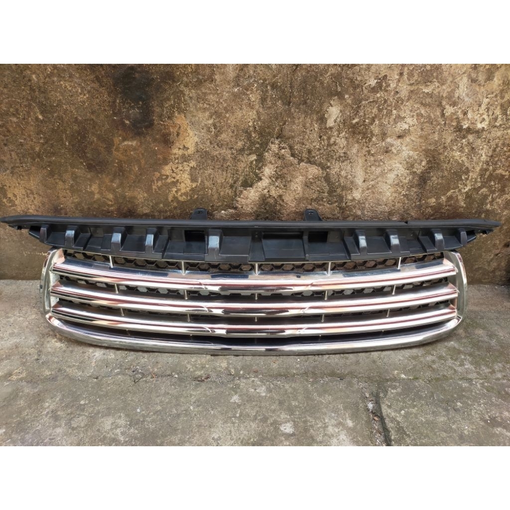 Grill Toyota Fortuner 2009 2010