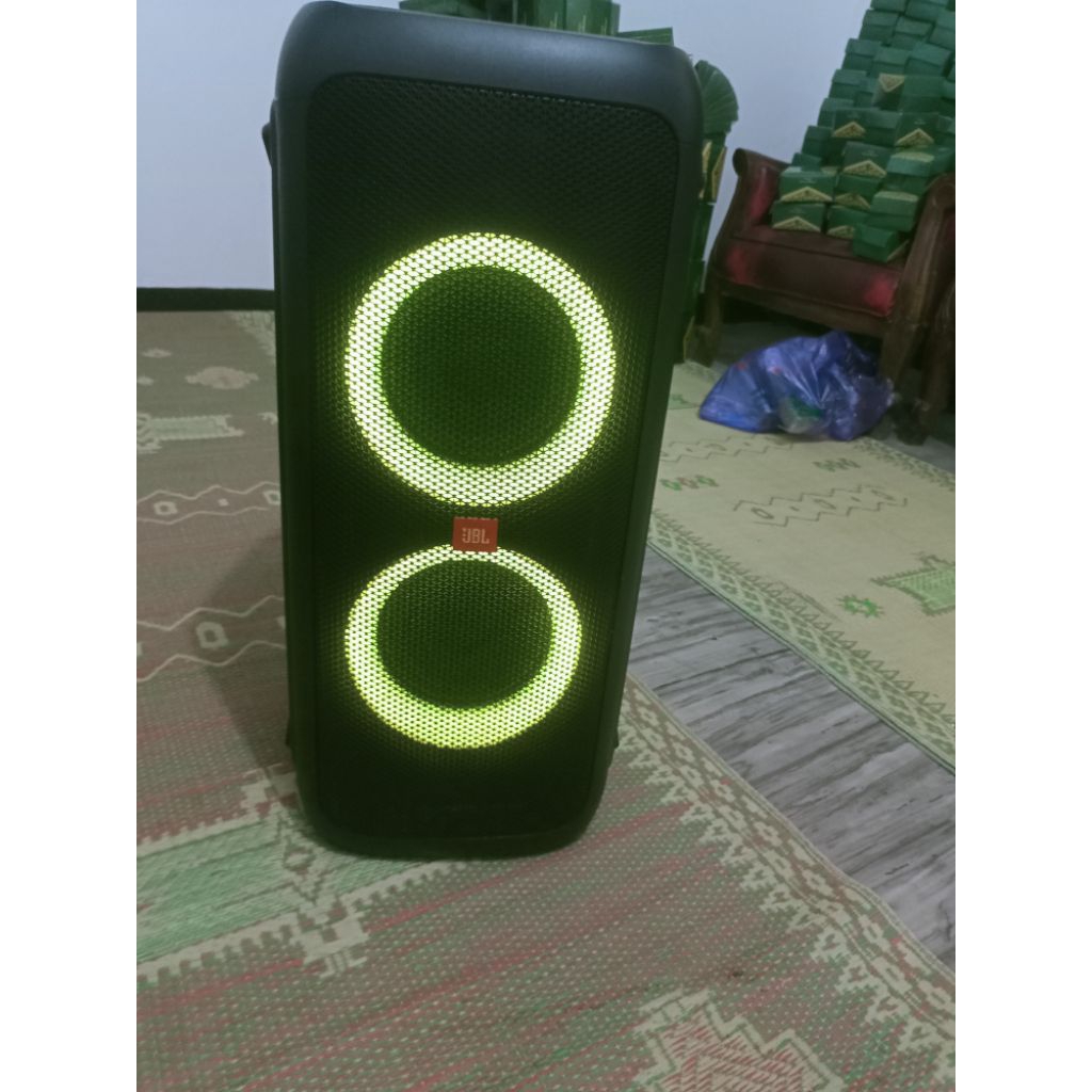 Speaker Portable JBL Party Box 300 Original.