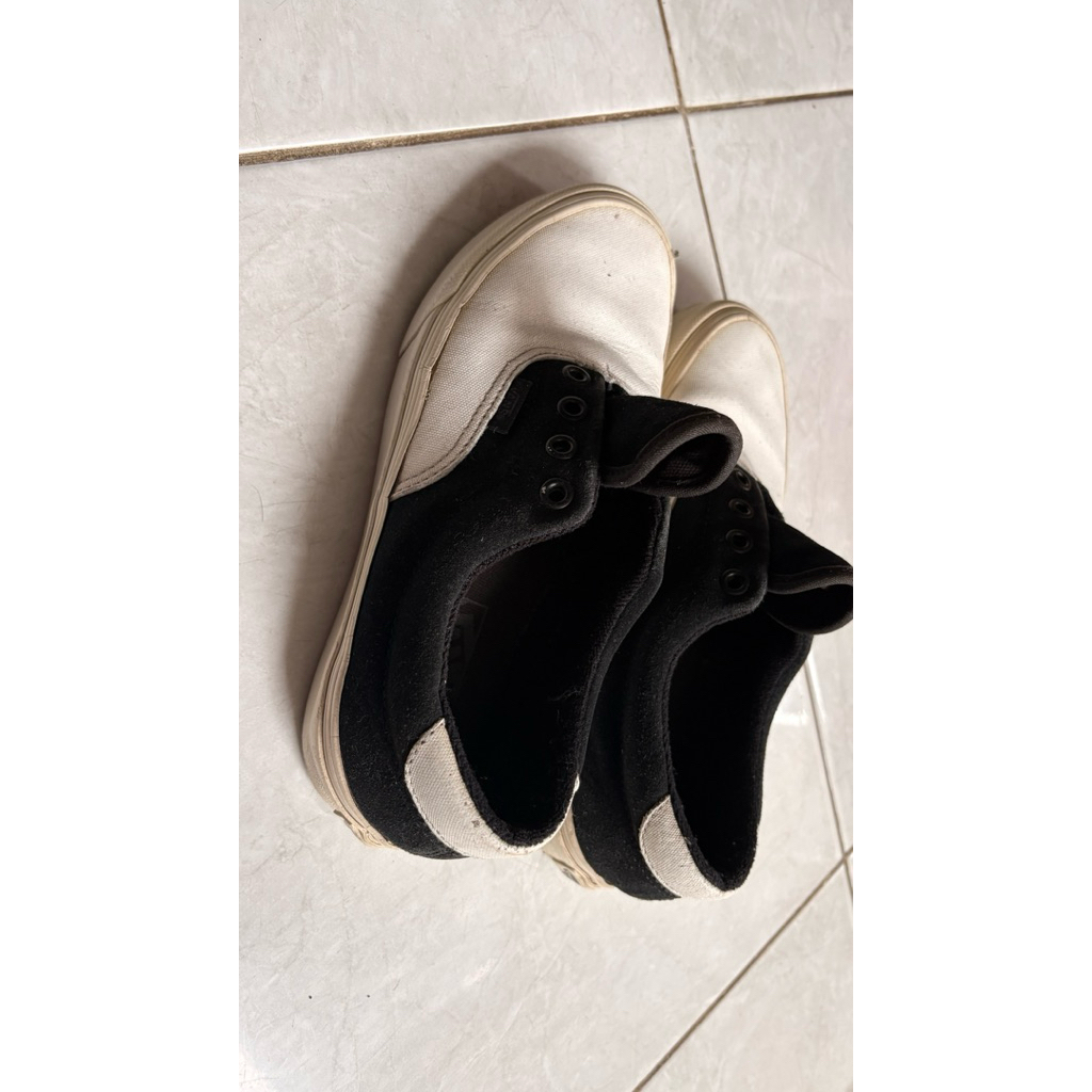 preloved sepatu VANS size 36
