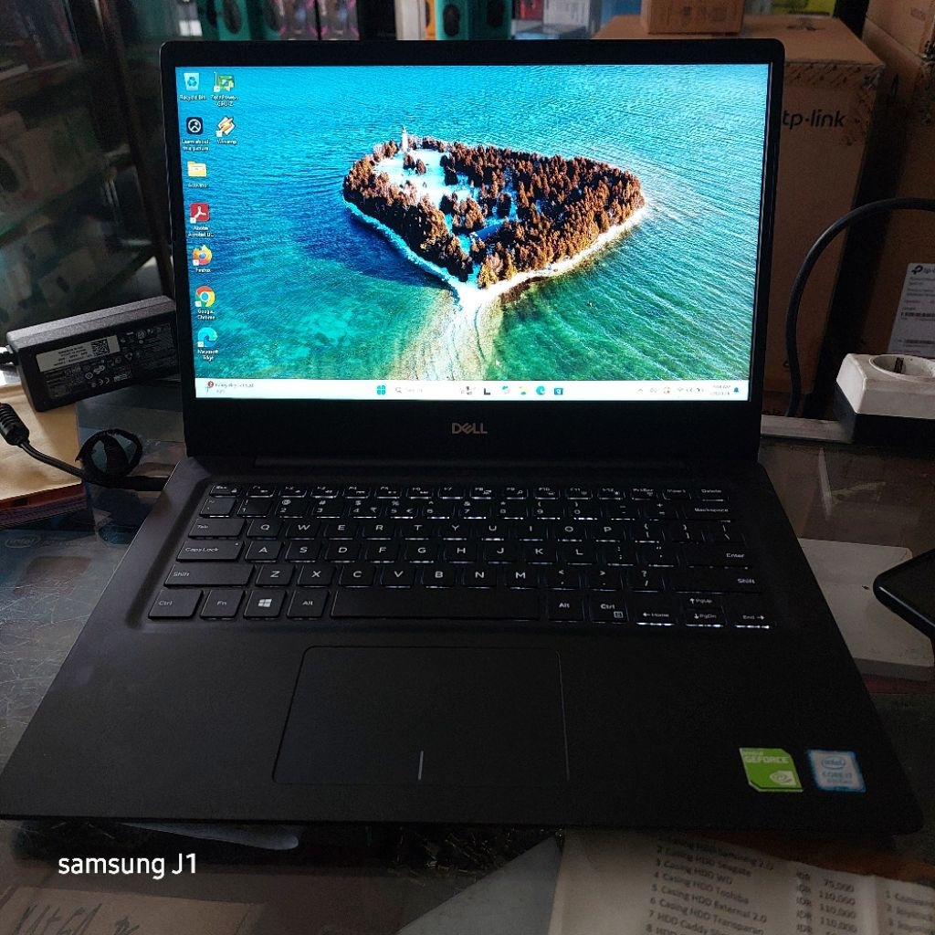 Laptop Dell Vestro 5481 i7 gen 8 siap pakai