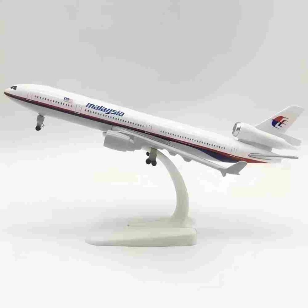 MALAYSIA MD-11 MINIATUR PESAWAT DIECAST BESI METAL PAJANGAN