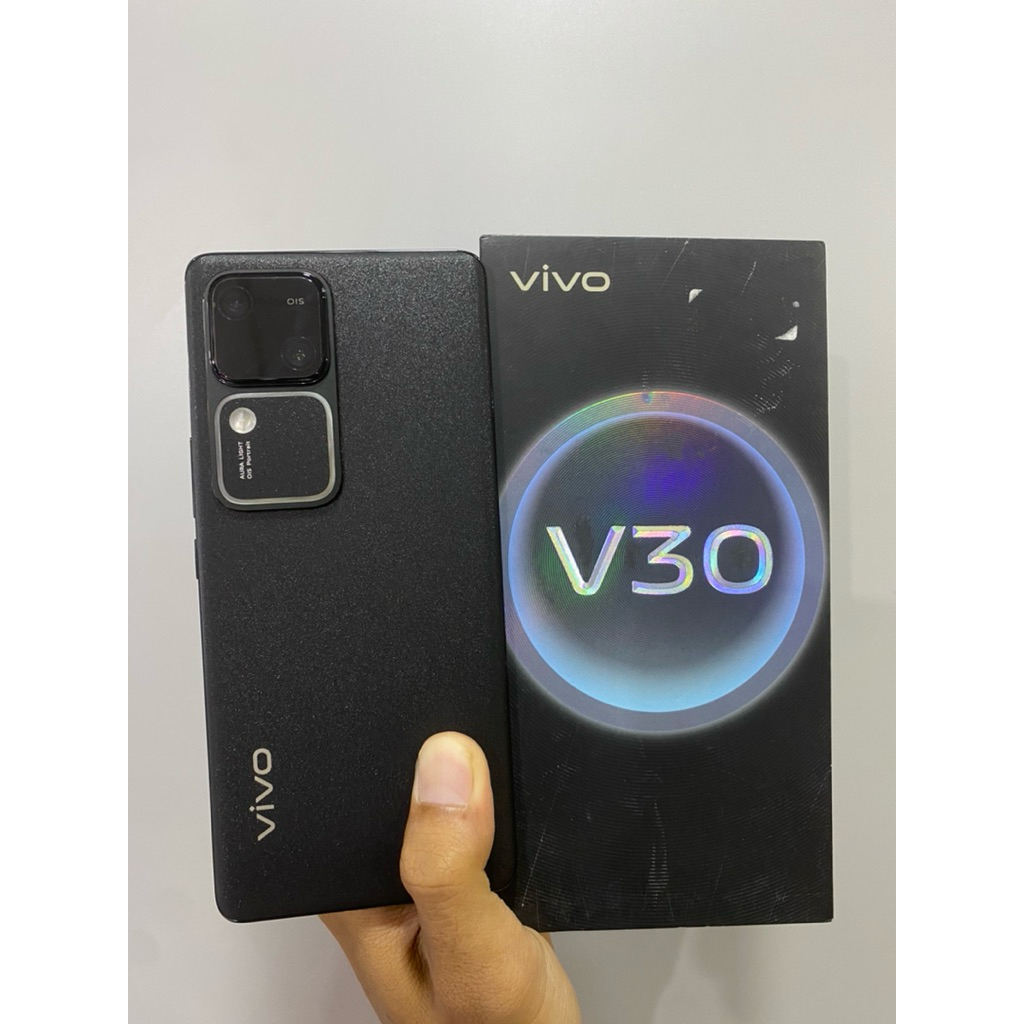 vivo v30 ram 8/256 5g second bekas