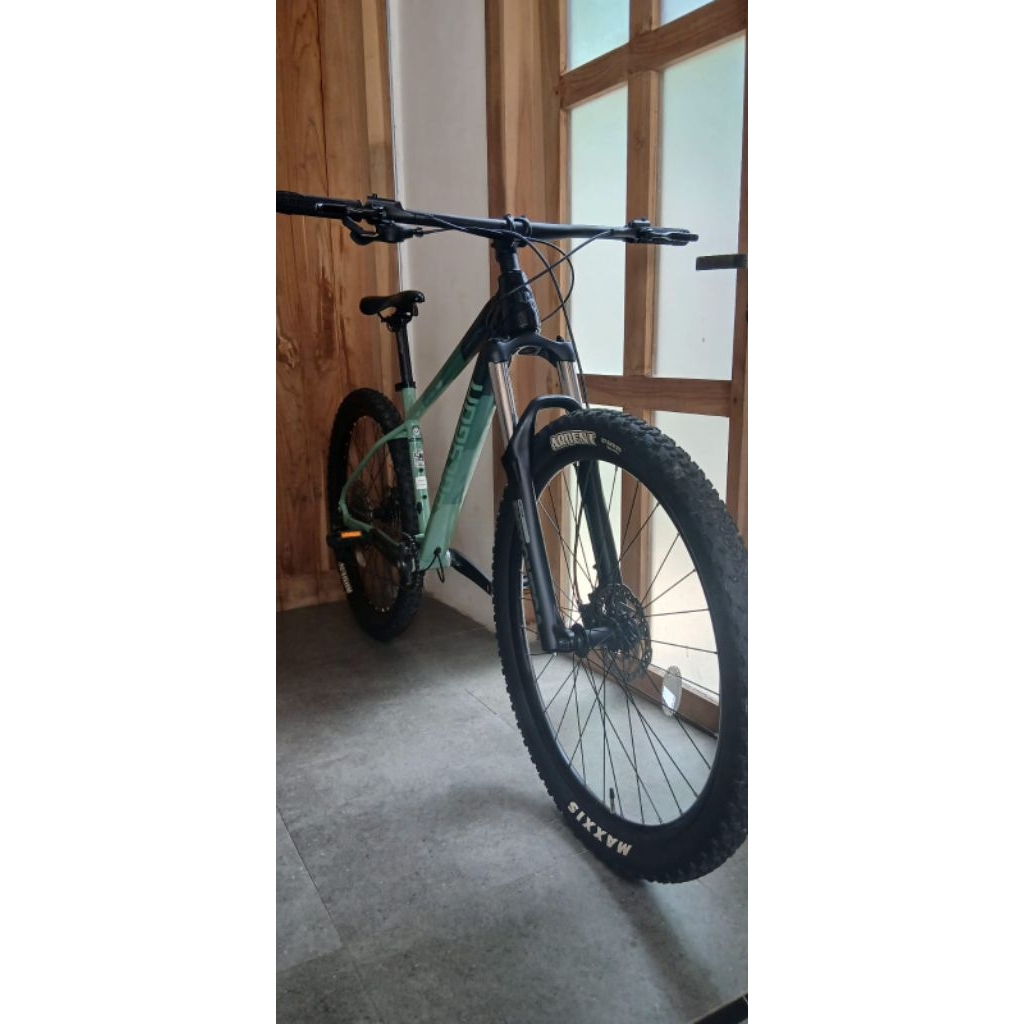 Sepeda Polygon Xtrada 6 size M27.5 kemulusan 97%