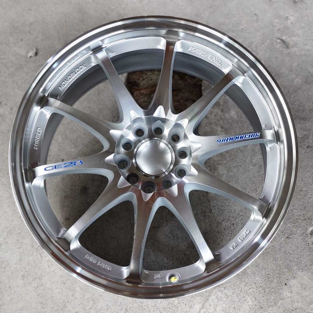 Velg Mobil VOLK RAYS CE28 Ring18X8,5 Lobang.5 Pcd.108 Dan 114,3 Et.40 Silver Polihs