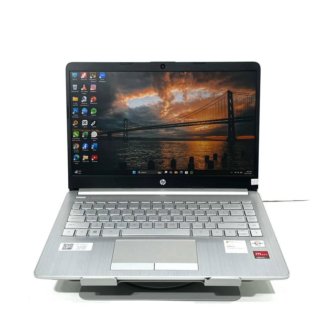 Laptop HP PAVILION 14-DK1507AU - AMD Athlon 3050U Radeon Graphics Vram 2GB 14-Inch RAM 8GB SSD 512GB