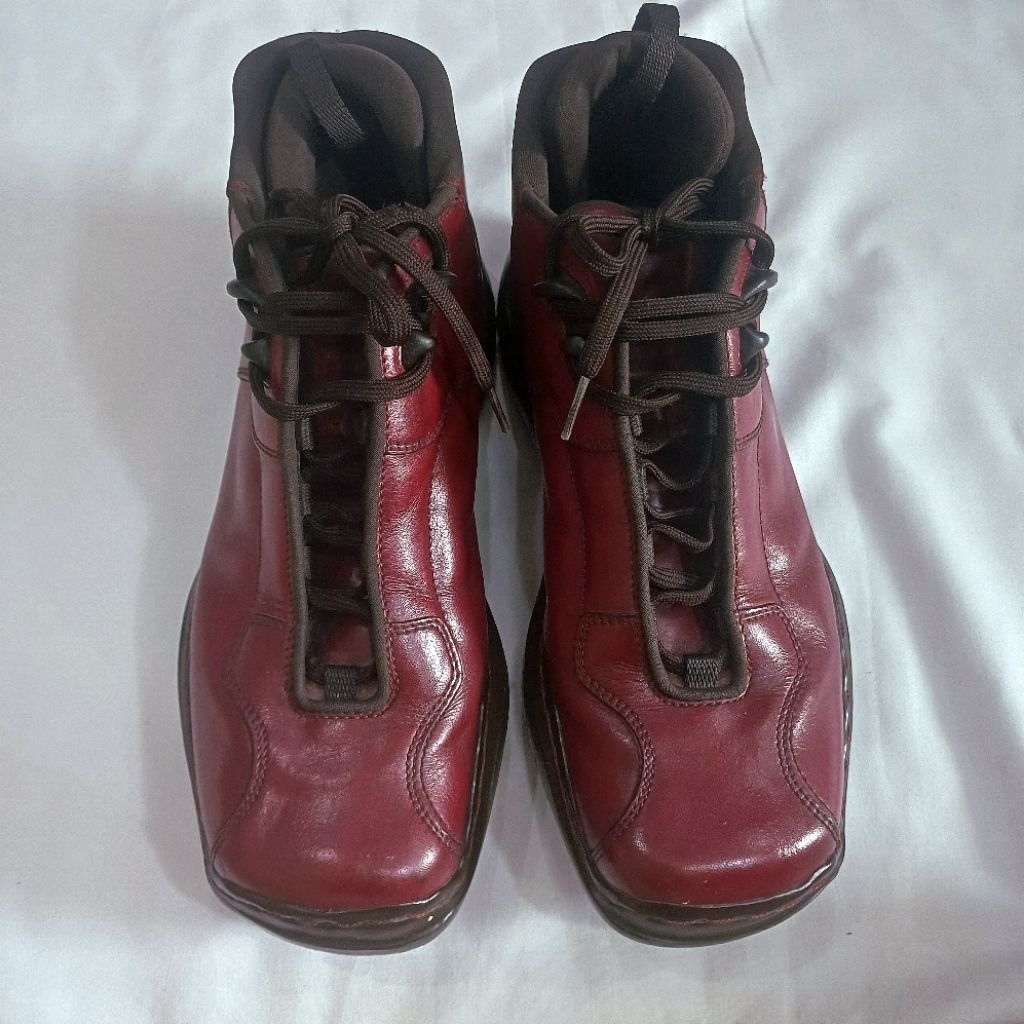 PRADA 2000'S Vintage Skiskolaer Vibram Hiking Boots Red Leather | Square Toe AW99 Chunky Linea Rossa