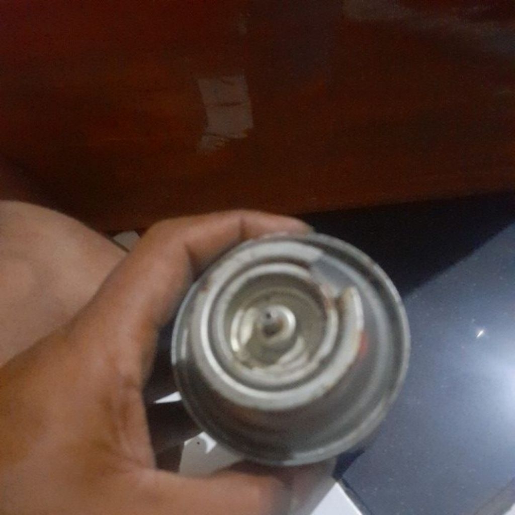 kaleng gas kosong