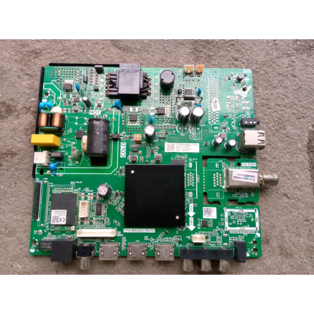 Mainboard Polytron PLD 32BAG9953, mati, standby.