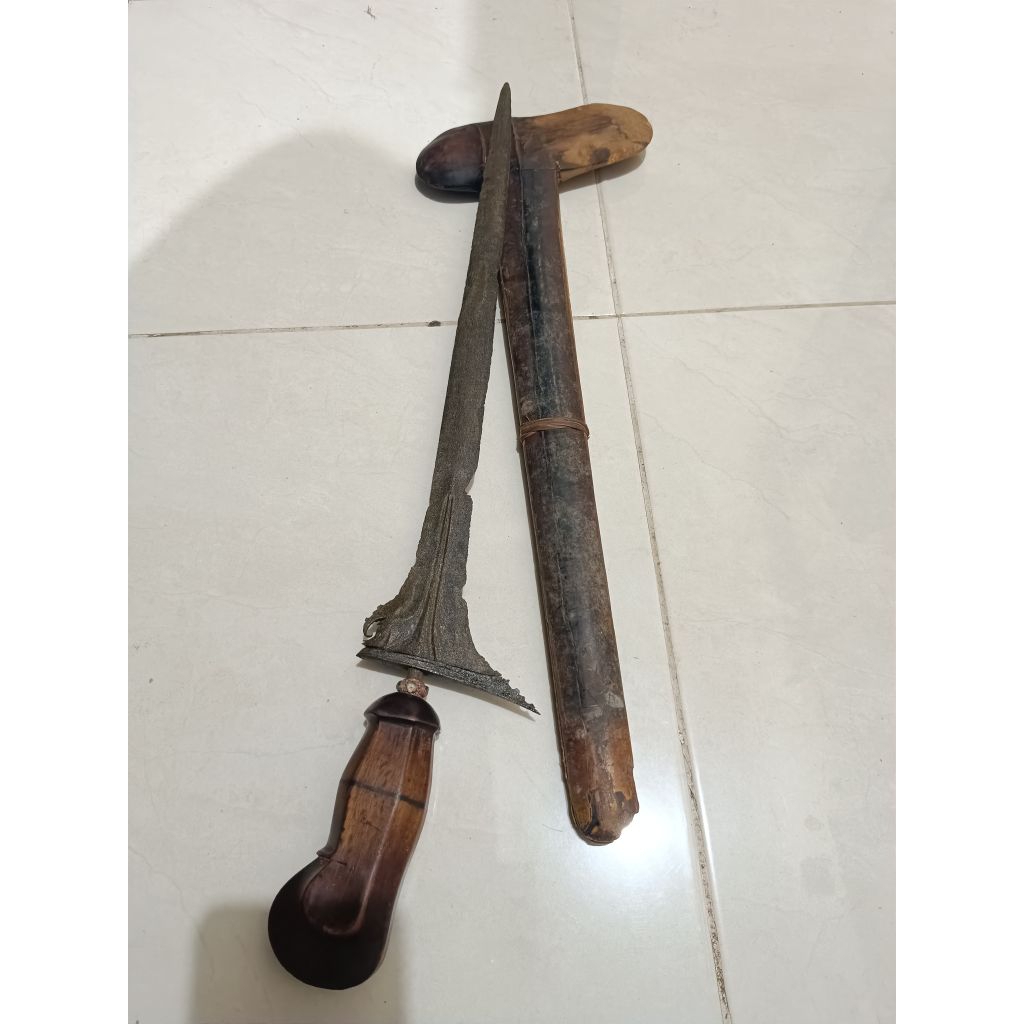 keris bali kuno